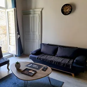 https://la-maison-du-bonheur-logement-entier-de-39-m2.hotels-rhonealpes.com